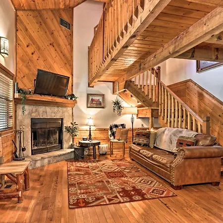 Creekside Tiny Cabin By Pigeon Forge